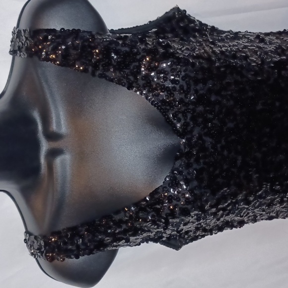 Pretty Guide Stretch black sequin mini dress, lined - Picture 2 of 7